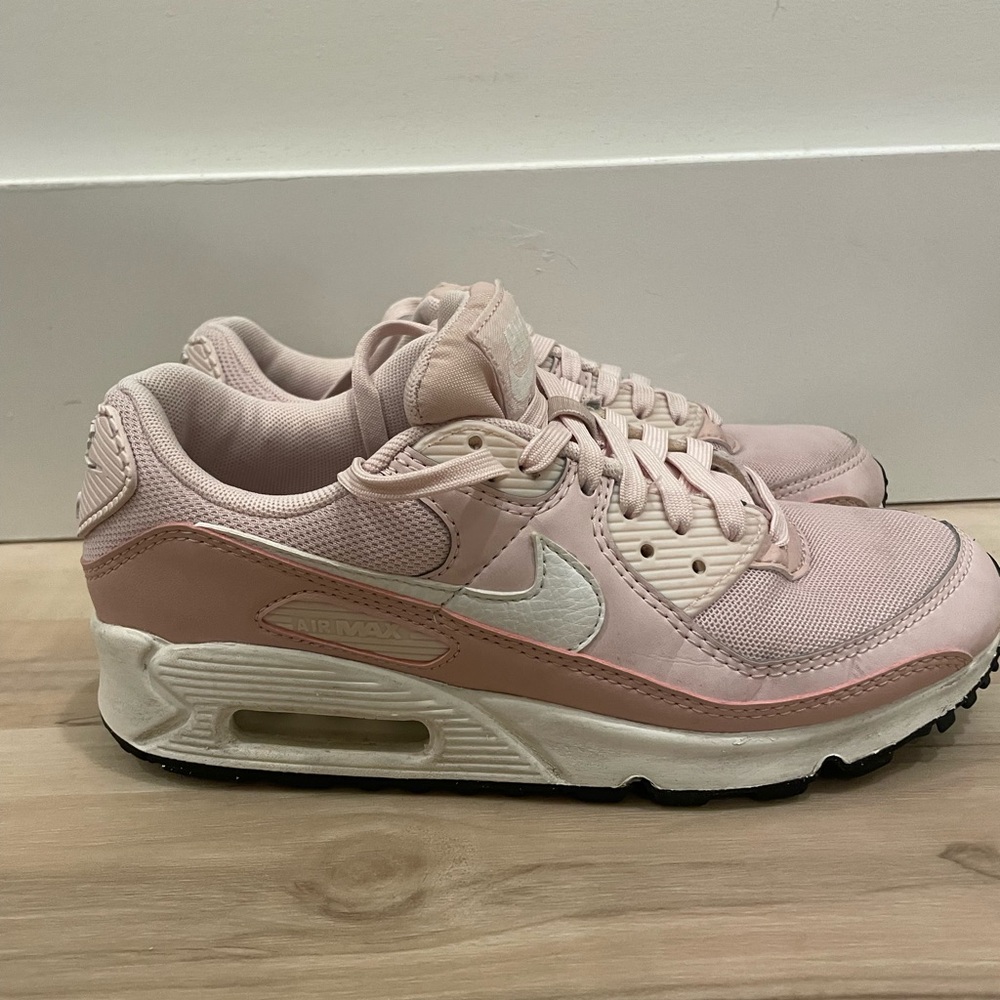 Nike Women's Pink and White AirMax Size 6.5